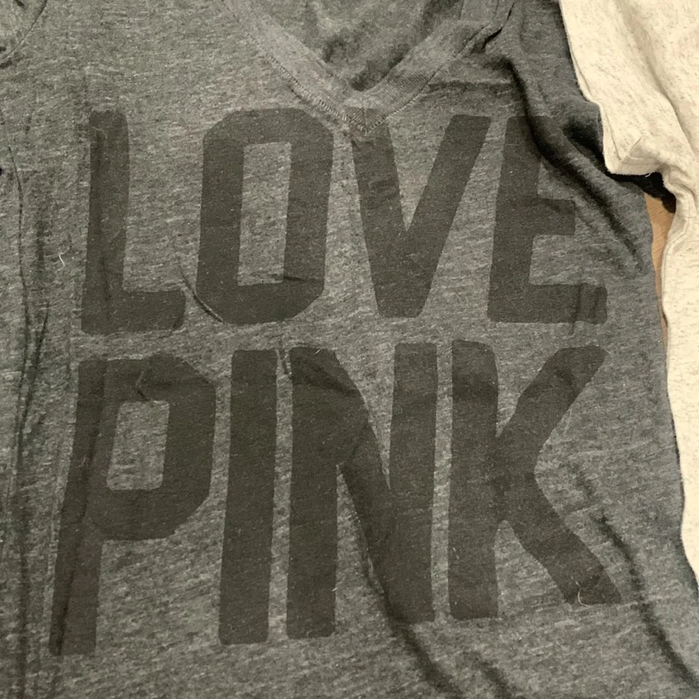 XS PINK Victoria’s Secret T-shirt bundle - Picture 3 of 8